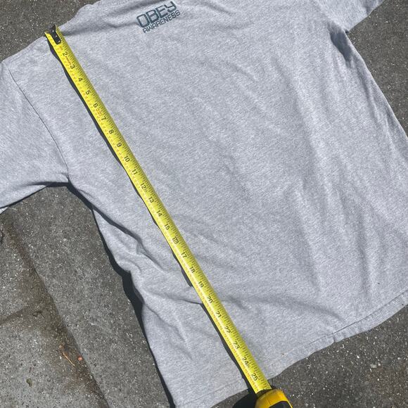 Obey “We The People” Graphic T-Shirt Grey Size L Shepard Fairey - Picture 5 of 5